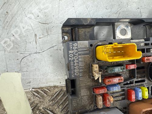Used Fuse box Fuse box CITROËN C4 Picasso I MPV (UD_) 1.6 HDi (109 hp) 40032580 40032580