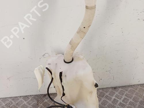 Used Windscreen washer tank Windscreen washer tank 39522016 39522016