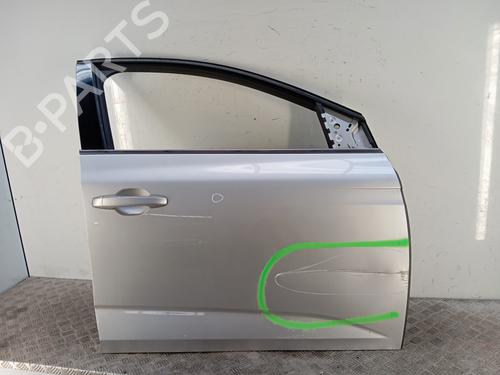 right-front-door-renault-megane-iv-hatchback-b9amn_-2015-37739009 main image
