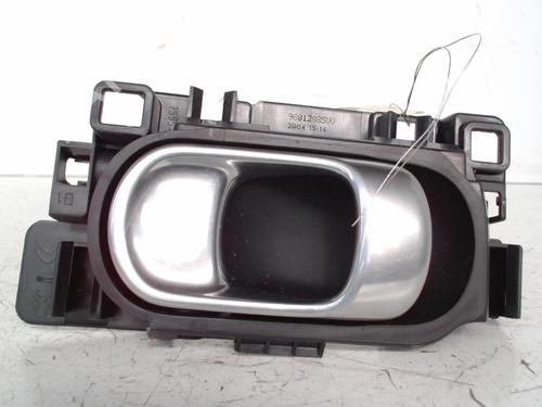Used Front right interior door handle Front right interior door handle CITROËN C4 CACTUS 1.2 VTi 82 (82 hp) 34289628 34289628