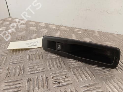Used Left rear window switch Left rear window switch RENAULT MEGANE III Grandtour (KZ0/1) 1.5 dCi (KZ09, KZ0D, KZ1G, KZ29, KZ14, KZ1W, KZ10, KZ1F,... (110 hp) 34293008 34293008