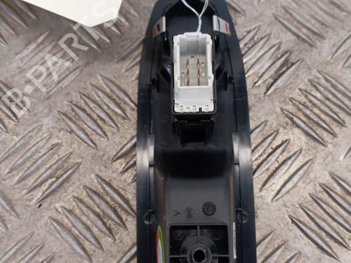Used Right front window switch Right front window switch PEUGEOT 208 I (CA_, CC_) 1.2 VTI 82 (82 hp) 34295808 34295808