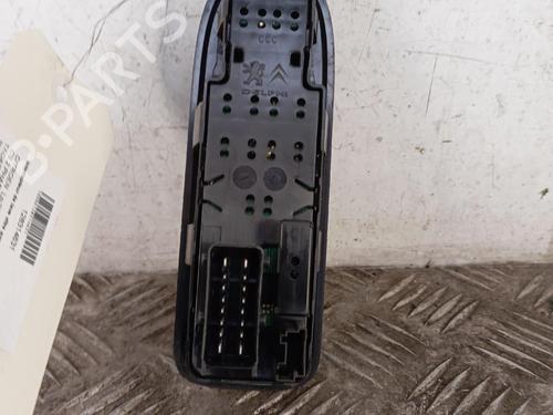 Used Left front window switch Left front window switch 37036494 37036494