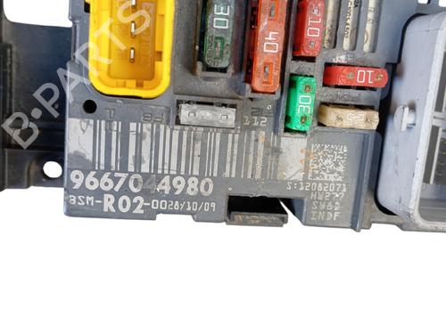 Used Fuse box Fuse box PEUGEOT 5008 (0U_, 0E_) 1.6 HDi (110 hp) 36222042 36222042