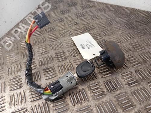 Used Ignition barrel Ignition barrel RENAULT CLIO II (BB_, CB_) 1.2 16V (BB05, BB0W, BB11, BB27, BB2T, BB2U, BB2V, CB05,... (75 hp) 39724337 39724337