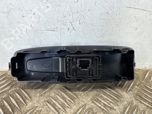 Right front window switch RENAULT MEGANE IV Grandtour (K9A/M/N_) 1.5 dCi 90 | BP40126876I26 - Image 2
