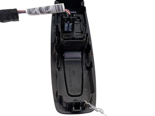 right-front-window-switch-renault-megane-iv-grandtour-k9amn_-2016-34294371 main image
