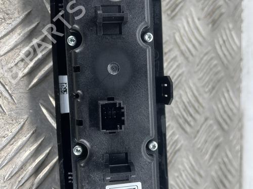 climate-control-opel-corsa-f-p2jo-2019-37738976 main image