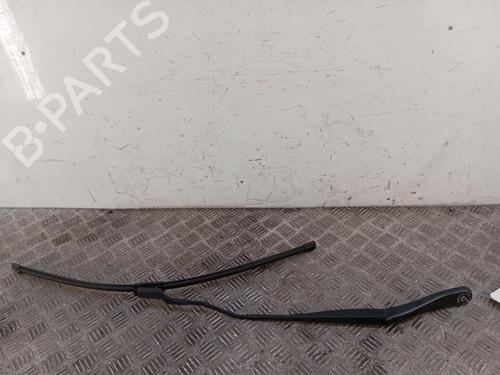 front-windshield-wiper-arm-renault-clio-v-b7_-2019-34296335 main image