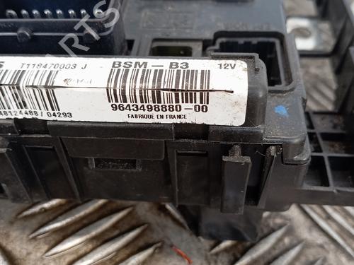 Used Fuse box Fuse box 36423964 36423964