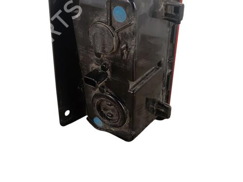 Used Rear bumper right light Rear bumper right light RENAULT TRAFIC III Van (FG_) 1.6 dCi 95 (FGMJ, FGMR) (95 hp) 34294594 34294594