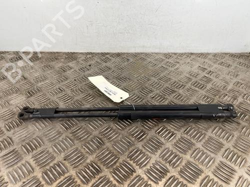 tailgate-lift-support-renault-megane-iv-hatchback-b9amn_-2015-40249418 main image