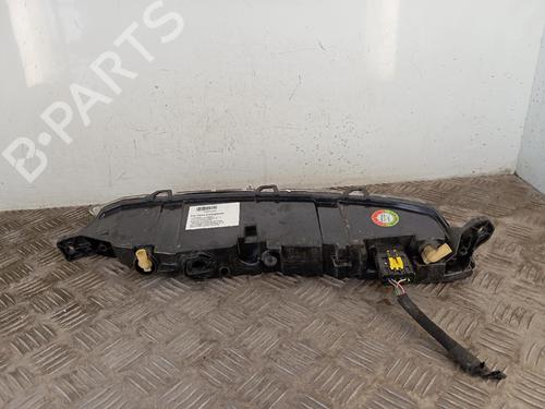 left-daytime-light-citroen-c4-picasso-ii-2013-38080100 main image