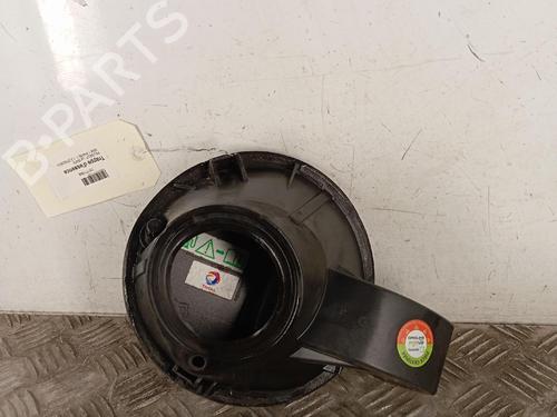 fuel-flap-peugeot-2008-i-cu_-2013-39457538 main image