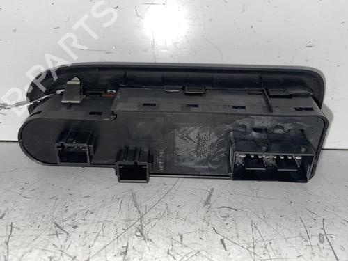 Used Left front window switch Left front window switch PEUGEOT 508 SW I (8E_) 2.0 HDi (136 hp) 34290495 34290495