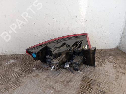 right-taillight-renault-megane-iv-hatchback-b9amn_-2015-36762904 main image