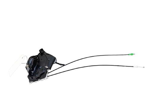 Højre fortil lås Højre fortil lås TOYOTA YARIS (_P13_) 1.5 (NSP131_) (112 hp) 35800748 35800748