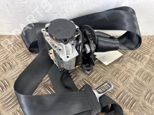 front-right-seatbelt-citroen-c3-iii-sx-2016-40126884 main image