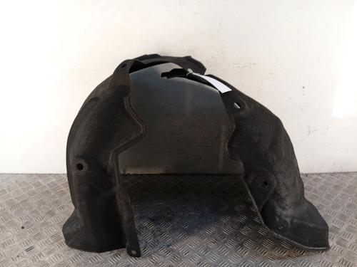 wheel-arch-renault-megane-iv-hatchback-b9amn_-2015-40607229 main image