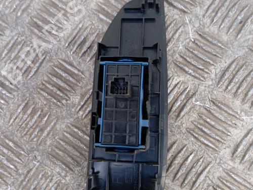 Used Right front window switch Right front window switch TOYOTA VERSO (_R2_) 2.0 D-4D (AUR20_, AUR20R) (126 hp) 34296418 34296418