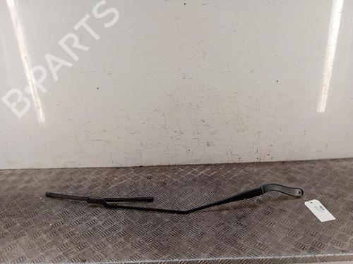 Used Front windshield wiper arm Front windshield wiper arm 36862416 36862416