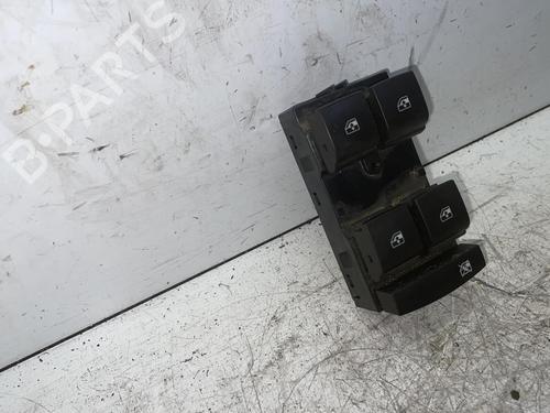 Mando elevalunas delantero izquierdo Mando elevalunas delantero izquierdo OPEL ASTRA J Saloon [2012-2026] 34290865 34290865