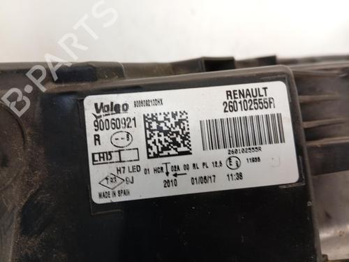 right-headlight-renault-megane-iv-hatchback-b9amn_-2015-40596838 main image