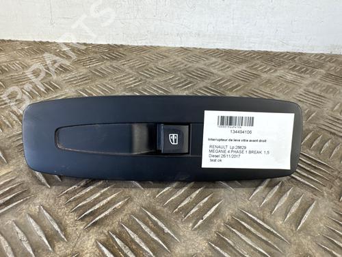 Used Right front window switch Right front window switch RENAULT MEGANE IV Grandtour (K9A/M/N_) 1.5 dCi 90 (90 hp) 40126876 40126876