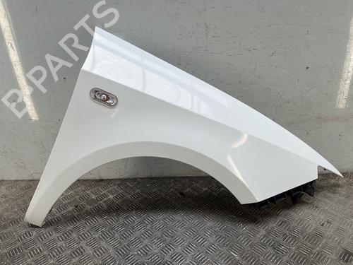 Used Right front fenders Right front fenders 38030669 38030669