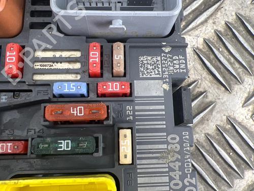 Used Fuse box Fuse box PEUGEOT 3008 I MPV (0U_) 1.6 HDi (112 hp) 40249376 40249376