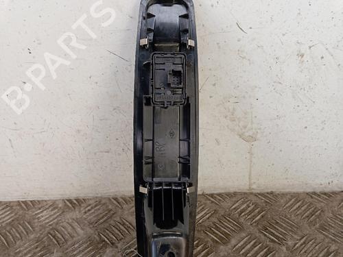 Mando elevalunas delantera derecho Mando elevalunas delantera derecho RENAULT SCÉNIC III (JZ0/1_) 1.5 dCi (110 hp) 36902623 36902623