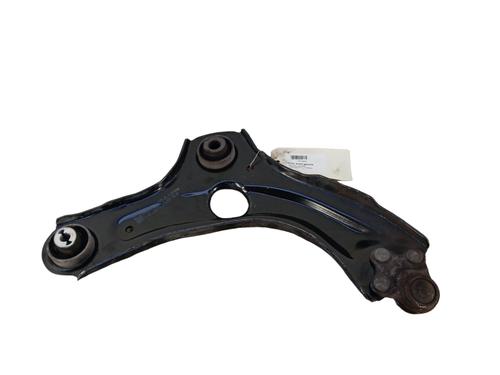 left-front-suspension-arm-renault-clio-v-b7_-2019-34295129 main image