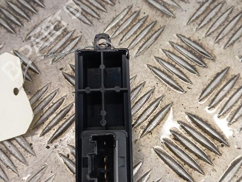 right-front-window-switch-mazda-2-de_-dh_-2007-2008-2009-2010-2011-2012-2013-2014-2015-34294829 main image