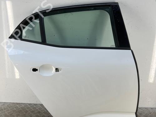 right-rear-door-renault-megane-iv-hatchback-b9amn_-2015-40249403 main image