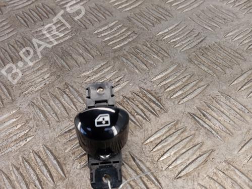 Used Left front window switch Left front window switch ABARTH 500 / 595 / 695 1.4 (312.AXF11, 312.AXF1A, 312.AXD1A) (160 hp) 34296681 34296681