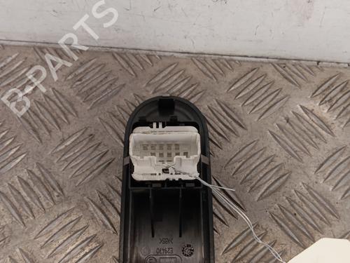 Used Left front window switch Left front window switch RENAULT CLIO III (BR0/1, CR0/1) [2005-2014] 34296210 34296210