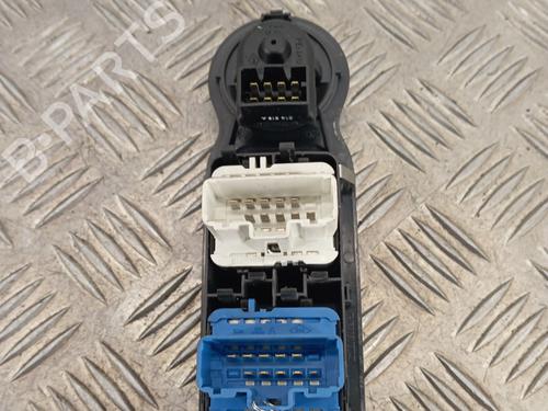 Used Left front window switch Left front window switch RENAULT MODUS / GRAND MODUS (F/JP0_) 1.5 dCi (FP0F, JP0F) (86 hp) 34295148 34295148