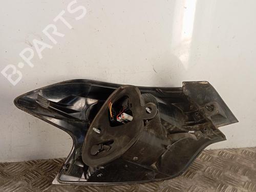 Used Right taillight Right taillight 39522017 39522017