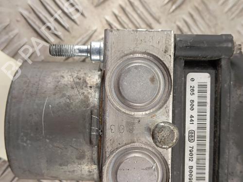 Used ABS pump ABS pump PEUGEOT 107 (PM_, PN_) 1.0 (68 hp) 34293043 34293043