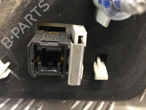 left-tailgate-light-peugeot-2008-i-cu_-2013-34300373 main image