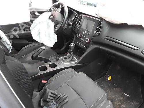 display-monitor-renault-megane-iv-hatchback-b9amn_-2015-34298902 main image