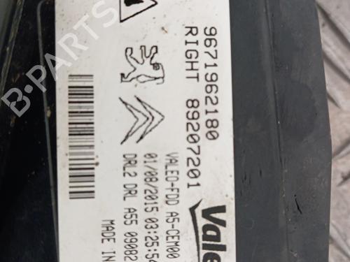 Høyre posisjonslys Høyre posisjonslys CITROËN DS3 (SA_) 1.2 THP 110 (110 hp) 34303682 34303682