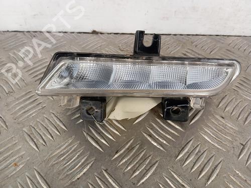 Høyre posisjonslys Høyre posisjonslys RENAULT CAPTUR I (J5_, H5_) 1.2 TCe 120 (120 hp) 34303386 34303386