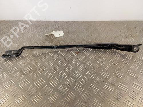 Used Front windshield wiper arm Front windshield wiper arm 36949904 36949904