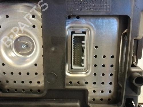 display-monitor-renault-megane-iv-hatchback-b9amn_-2015-34297623 main image