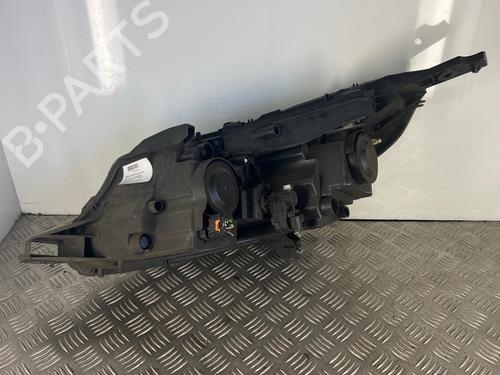 Used Right headlight Right headlight PEUGEOT 2008 I (CU_) 1.2 VTi (82 hp) 40501398 40501398