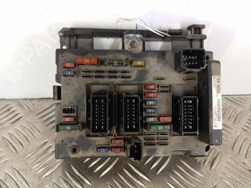 Used Fuse box Fuse box 34301596 34301596