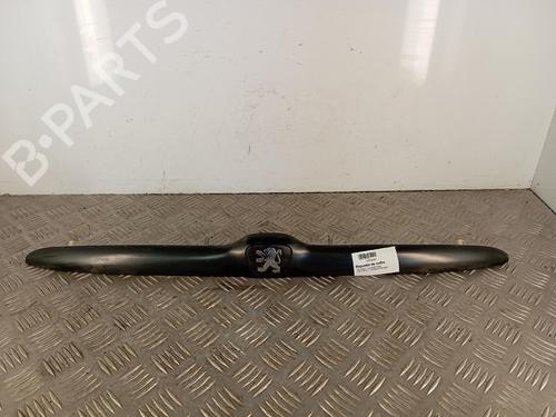 Used Tailgate trim Tailgate trim 37866536 37866536