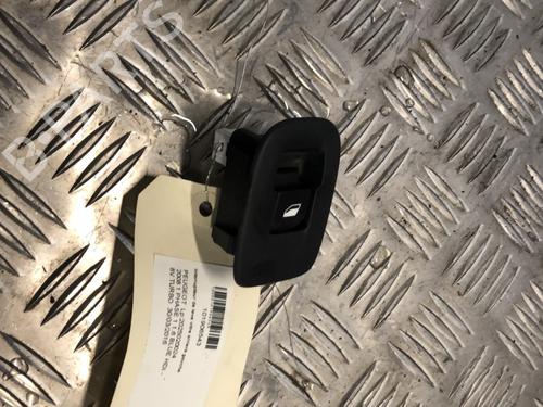 Used Left rear window switch Left rear window switch PEUGEOT 2008 I (CU_) 1.6 BlueHDi 100 (100 hp) 34300726 34300726