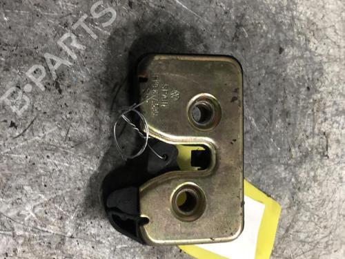 Bagklap lås Bagklap lås VW POLO III (6N1) 55 1.3 (55 hp) 34297837 34297837